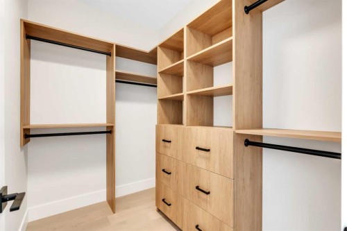 1130A Regent Crescent Ne, Calgary, AB - Indoor