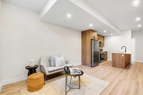 1130A Regent Crescent Ne, Calgary, AB - Indoor