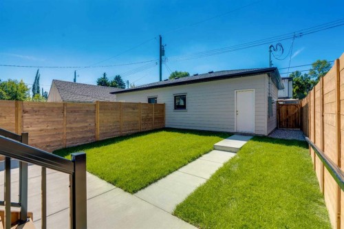 1130A Regent Crescent Ne, Calgary, AB - Outdoor With Exterior