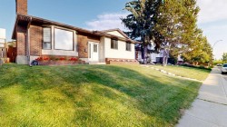 1808 65 Street NE Calgary, AB T1Y 1N6
