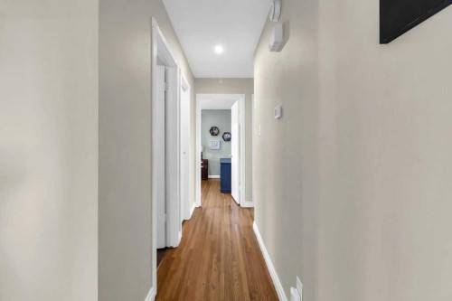 1215 Mapleglade Place Se, Calgary, AB - Indoor Photo Showing Other Room