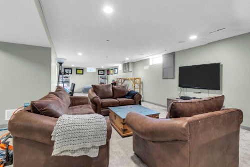 1215 Mapleglade Place Se, Calgary, AB - Indoor