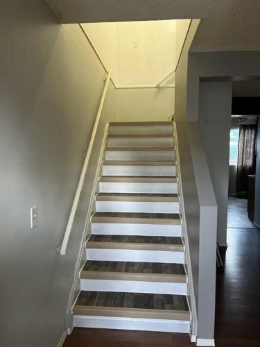 90 Abalone Crescent Ne, Calgary, AB - Indoor Photo Showing Other Room
