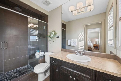 80 Tuscany Summit Terrace Nw, Calgary, AB - Indoor Photo Showing Bathroom