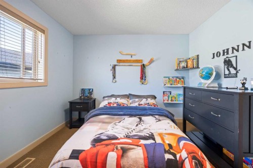 80 Tuscany Summit Terrace Nw, Calgary, AB - Indoor Photo Showing Bedroom