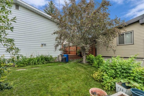 403 Queen Alexandra Way Se, Calgary, AB - Outdoor With Exterior