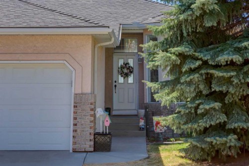 26 Eagleview Way, Cochrane, AB - Outdoor