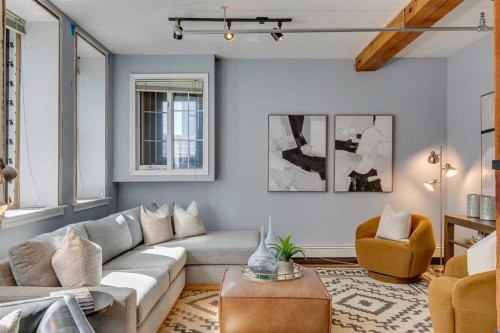 221-220 11 Avenue Se, Calgary, AB - Indoor Photo Showing Living Room