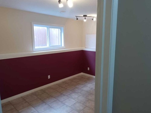 2 Holsworth Place, Sylvan Lake, AB - Indoor