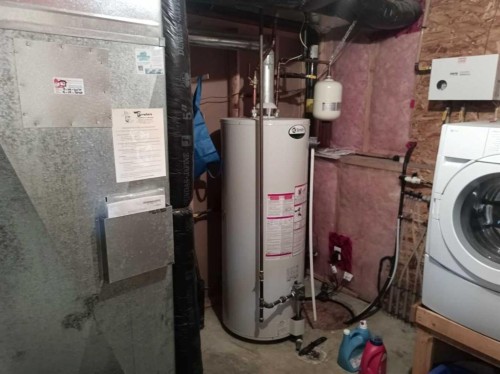 2 Holsworth Place, Sylvan Lake, AB - Indoor Photo Showing Basement