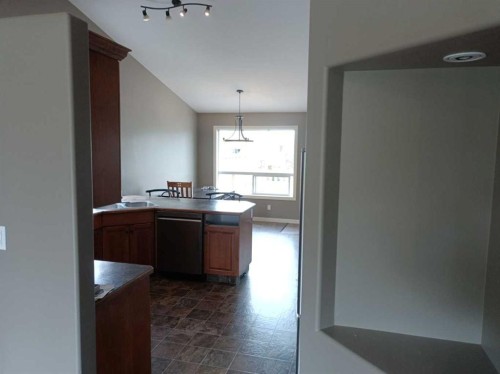 2 Holsworth Place, Sylvan Lake, AB - Indoor