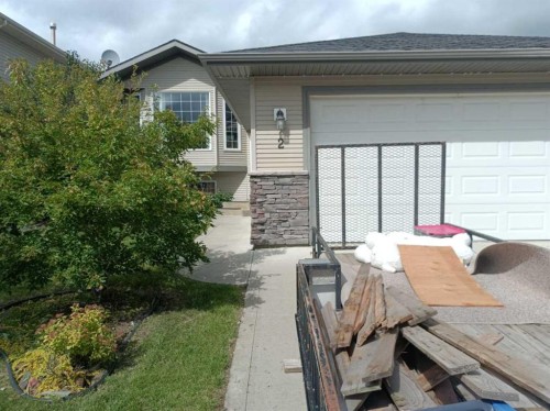2 Holsworth Place, Sylvan Lake, AB - Outdoor