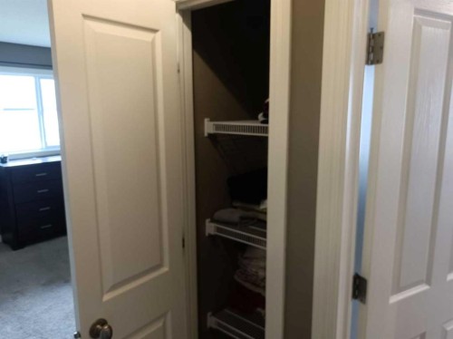 2 Holsworth Place, Sylvan Lake, AB - Indoor Photo Showing Other Room