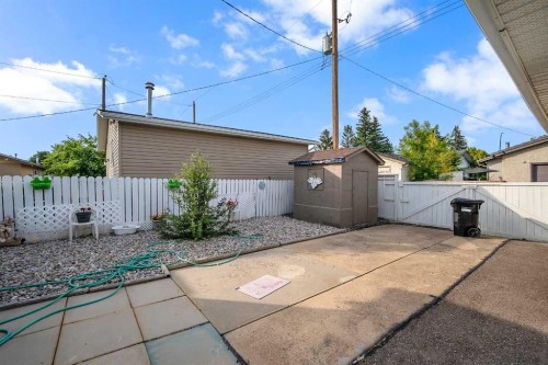 5848 Maddock Drive Ne, Calgary, AB - Outdoor