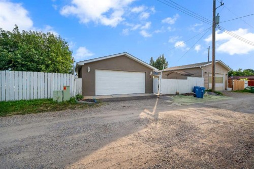 5848 Maddock Drive Ne, Calgary, AB - Outdoor