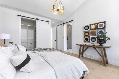 3716 44 Street Sw, Calgary, AB - Indoor Photo Showing Bedroom