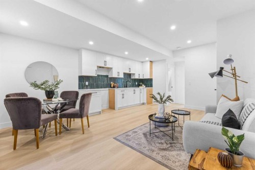 3716 44 Street Sw, Calgary, AB - Indoor