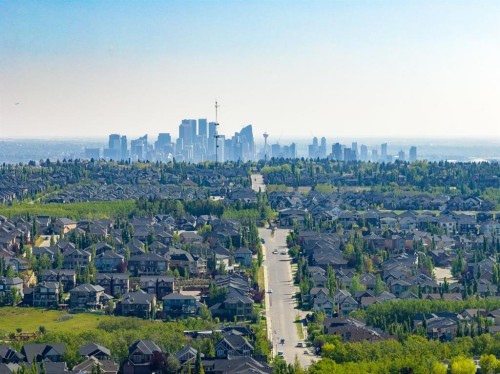 1420 101 Street Sw, Calgary, AB 