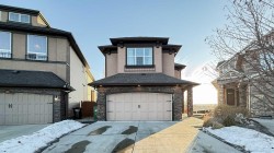 78 Cranarch View SE Calgary, AB T3M 2J3