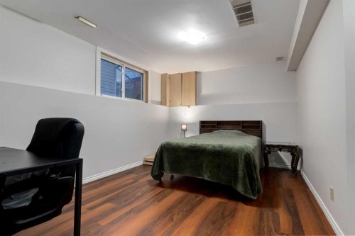 27 Bedfield Close Ne, Calgary, AB - Indoor Photo Showing Bedroom