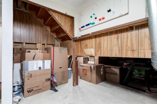 27 Bedfield Close Ne, Calgary, AB - Indoor