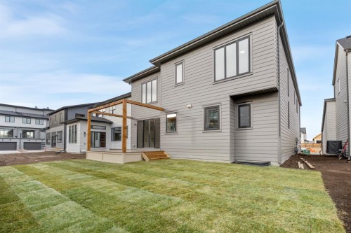 30 Greenwich Row Nw, Calgary, AB - Outdoor