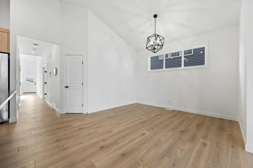 116 Mitchell Walk Nw, Calgary, AB - Indoor Photo Showing Other Room