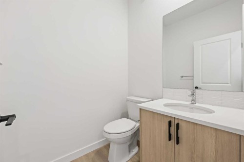 116 Mitchell Walk Nw, Calgary, AB - Indoor Photo Showing Bathroom