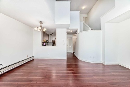 10-305 Village Mews Sw, Calgary, AB - Indoor Photo Showing Other Room