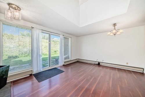 10-305 Village Mews Sw, Calgary, AB - Indoor Photo Showing Other Room