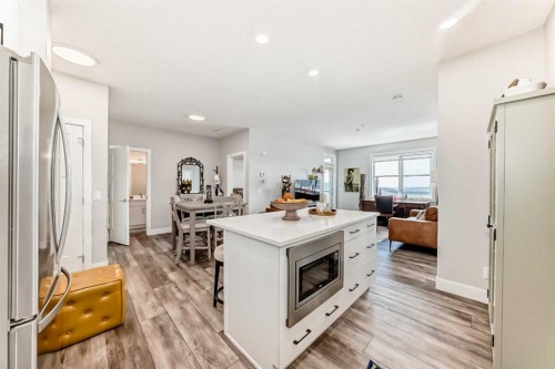 210-8355 19 Avenue Sw, Calgary, AB - Indoor Photo Showing Other Room