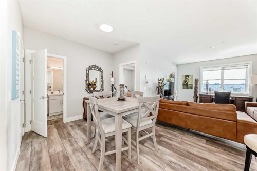 210-8355 19 Avenue Sw, Calgary, AB - Indoor