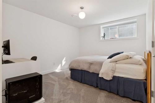 12215 Lake Erie Way Se, Calgary, AB - Indoor Photo Showing Bedroom