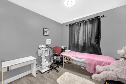 6022 Martingrove Road Ne, Calgary, AB - Indoor Photo Showing Bedroom