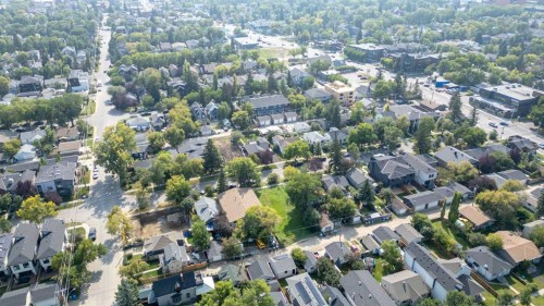 434 14 Avenue Ne, Calgary, AB 