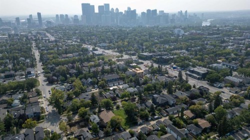 434 14 Avenue Ne, Calgary, AB 