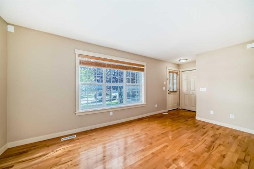 42 Ypres Green Sw, Calgary, AB - Indoor Photo Showing Other Room