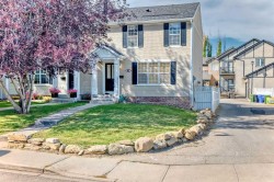 42 Ypres Green SW Calgary, AB T2T 6M1