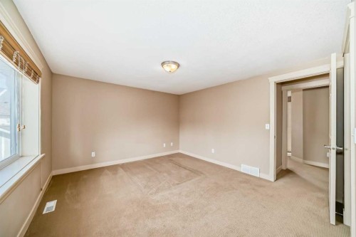42 Ypres Green Sw, Calgary, AB - Indoor Photo Showing Other Room