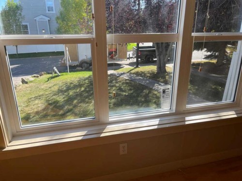 42 Ypres Green Sw, Calgary, AB - Indoor Photo Showing Other Room