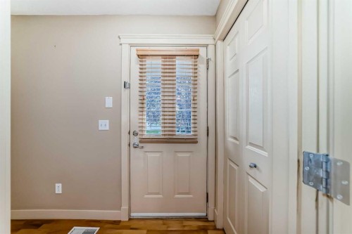 42 Ypres Green Sw, Calgary, AB - Indoor Photo Showing Other Room