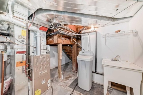 42 Ypres Green Sw, Calgary, AB - Indoor