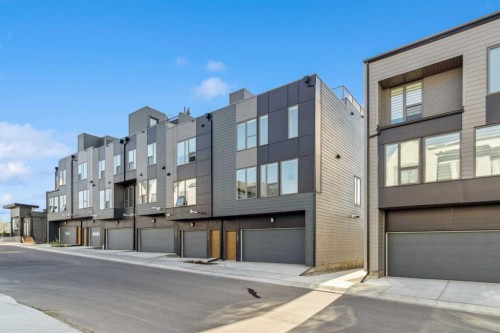 228 Sovereign Common Sw, Calgary, AB - Outdoor