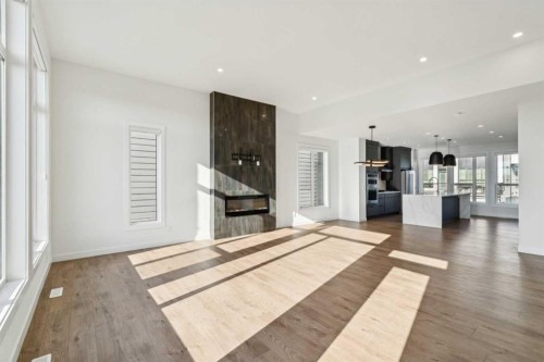 228 Sovereign Common Sw, Calgary, AB - Indoor Photo Showing Living Room