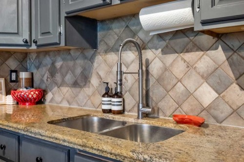 405-1334 13 Avenue Sw, Calgary, AB - Indoor Photo Showing Kitchen With Double Sink