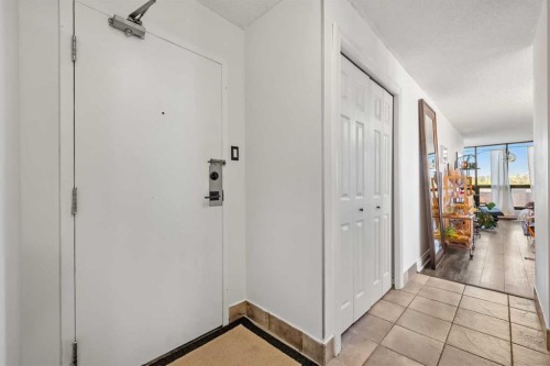 405-1334 13 Avenue Sw, Calgary, AB - Indoor Photo Showing Other Room