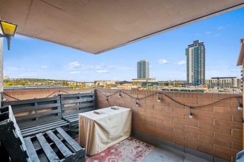 405-1334 13 Avenue Sw, Calgary, AB - Outdoor With Exterior