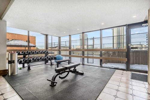 405-1334 13 Avenue Sw, Calgary, AB - Indoor Photo Showing Gym Room