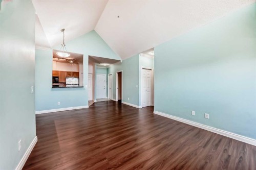308-11170 30 Street Sw, Calgary, AB - Indoor Photo Showing Other Room