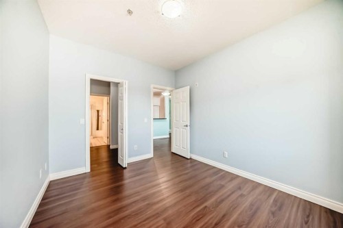 308-11170 30 Street Sw, Calgary, AB - Indoor Photo Showing Other Room